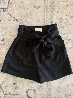 Aritzia Wilfred Paper bag Shorts